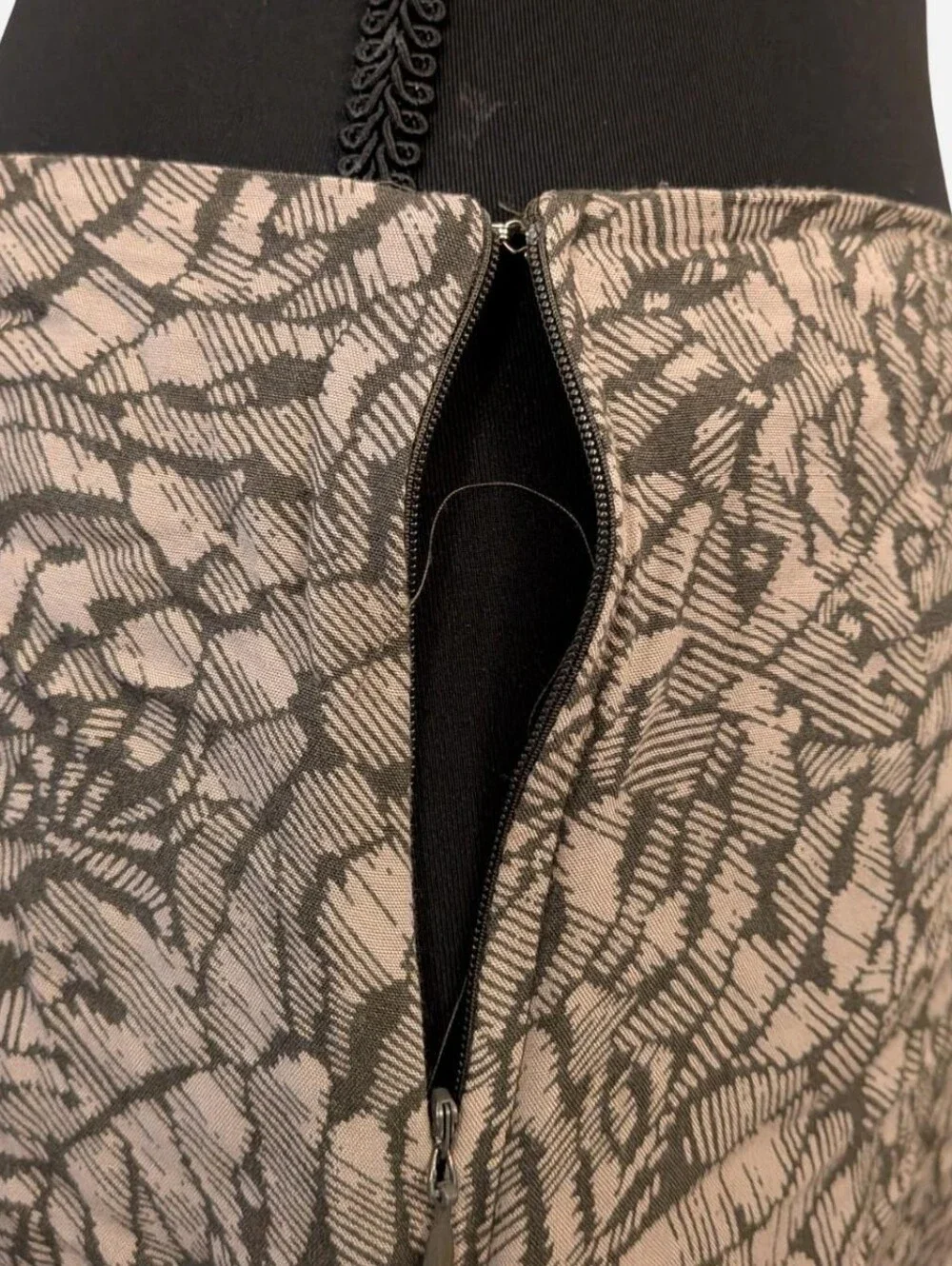 CHRISTOPHER & BANKS midi skirt